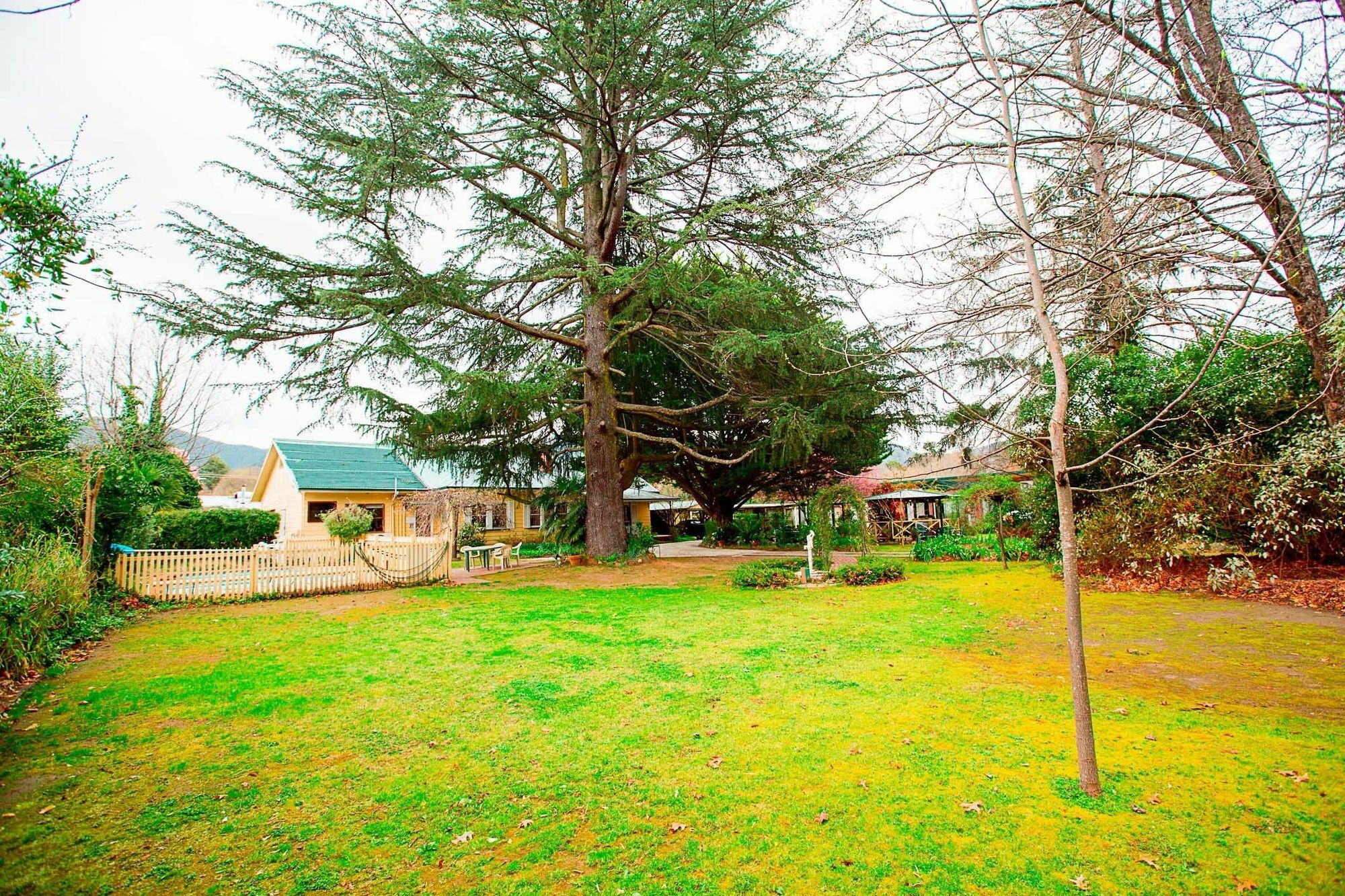 Carawatha Gardens Villa Bright Buitenkant foto